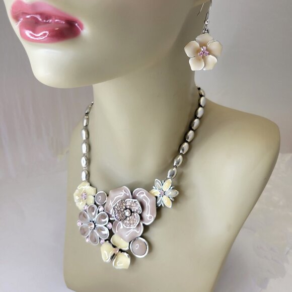 Floral Enamel Statement Necklace and Earrings Set - Picture 3 of 15